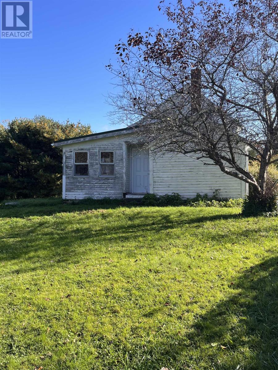 For sale 361 Highway 1, Deep Brook, Nova Scotia B0S1J0 202321605