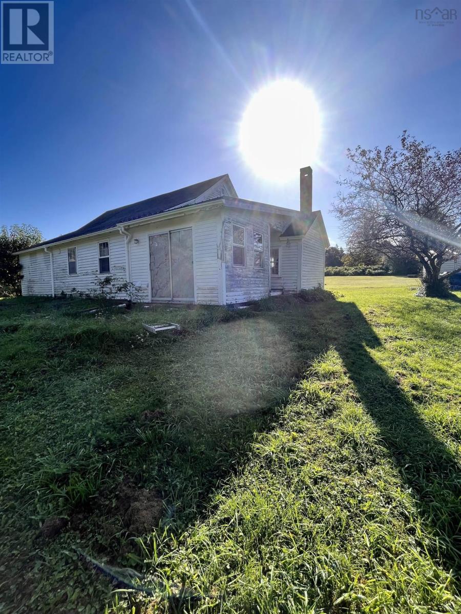 For sale 361 Highway 1, Deep Brook, Nova Scotia B0S1J0 202321605