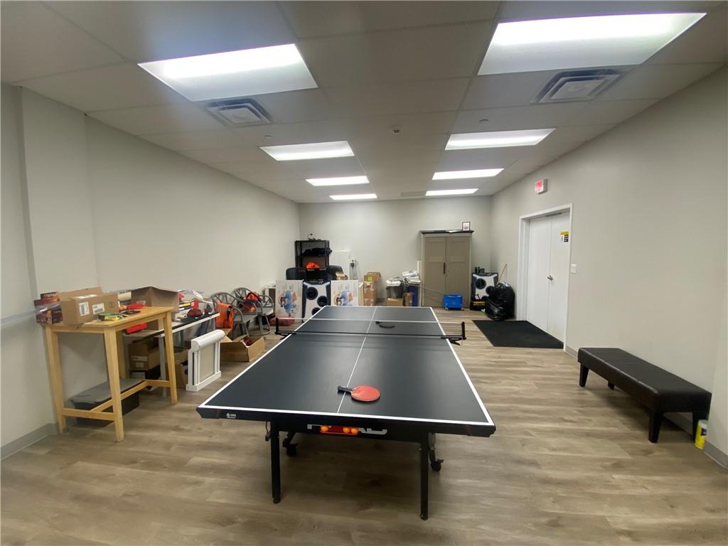 For lease 430 McNeilly Road, Unit 103, Stoney Creek, Ontario L8E5E3