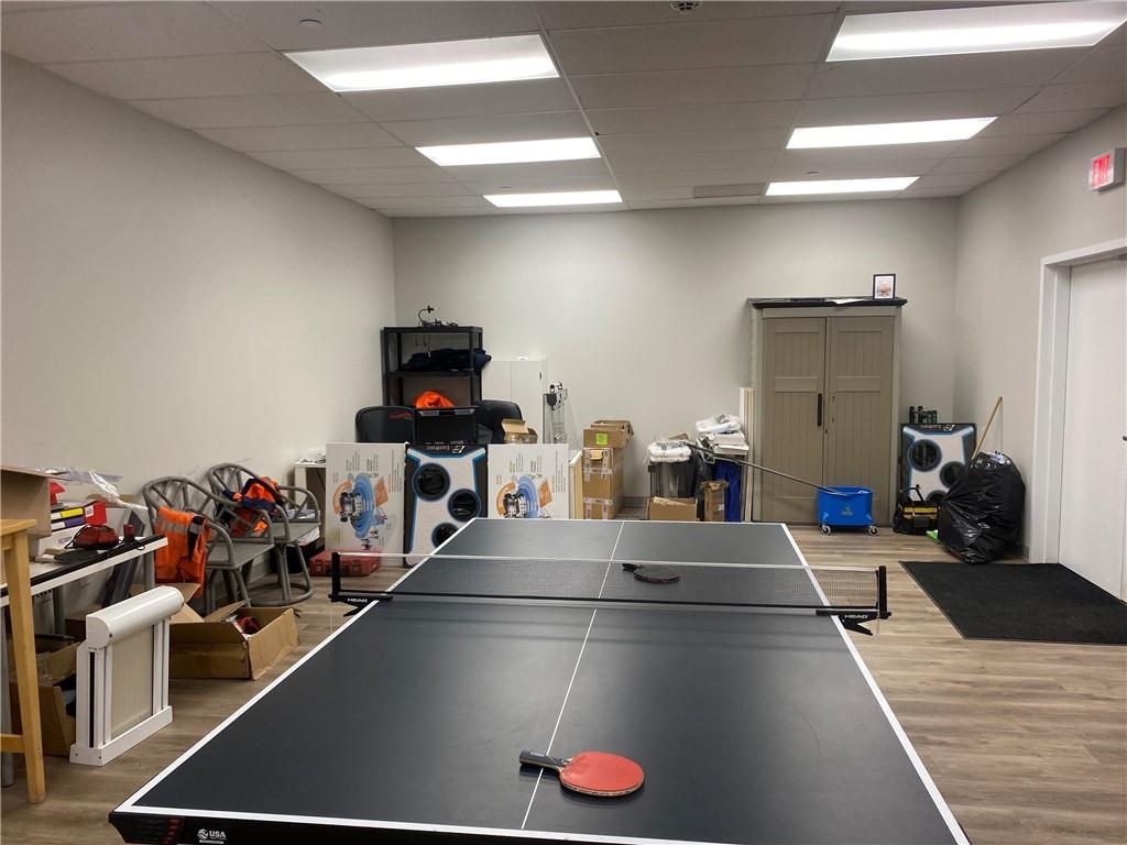 For lease 430 McNeilly Road, Unit 103, Stoney Creek, Ontario L8E5E3