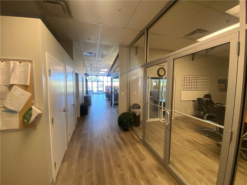 For lease 430 McNeilly Road, Unit 103, Stoney Creek, Ontario L8E5E3