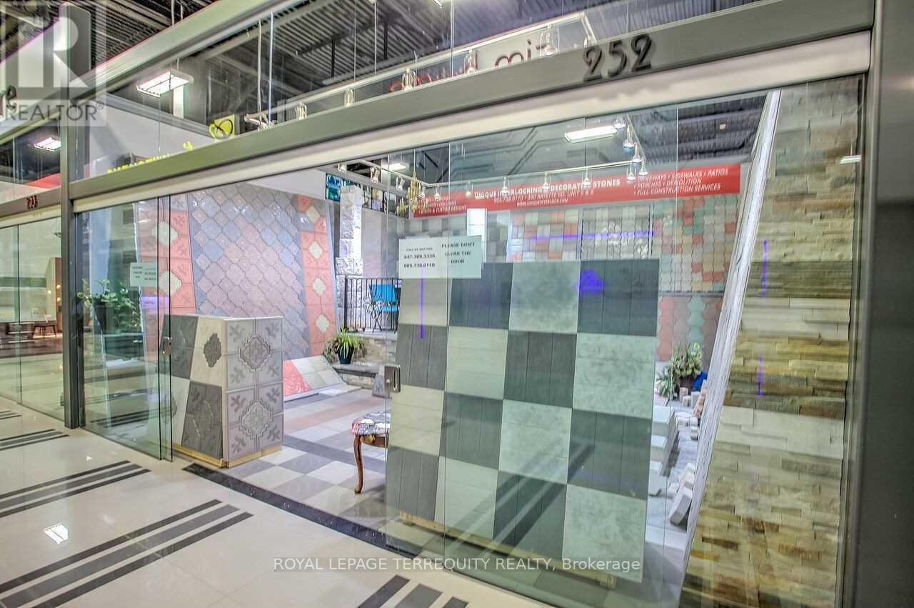for-sale-252-7250-keele-street-vaughan-concord-ontario-l4k1z8