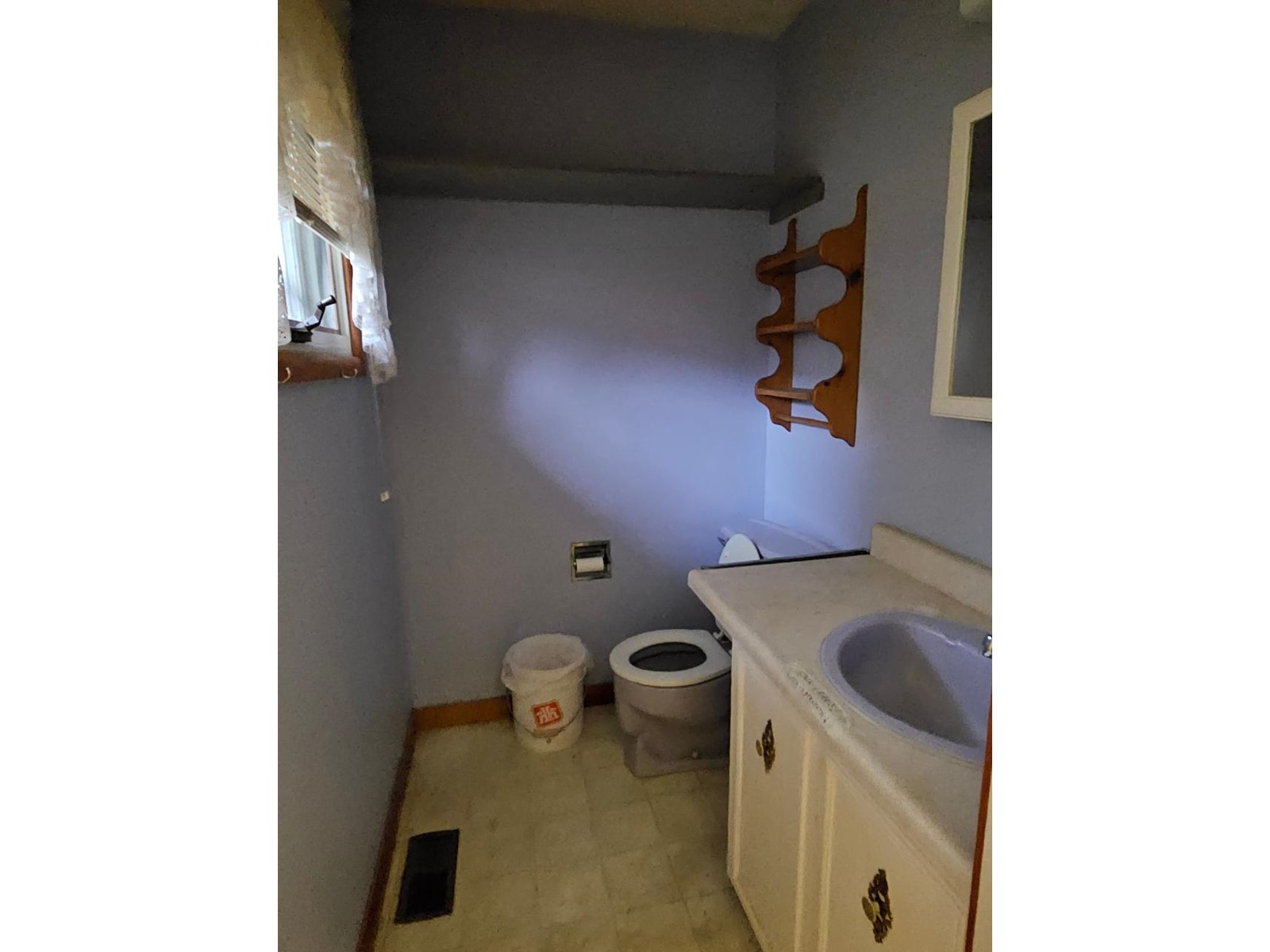 For sale 333 MONASHEE AVENUE, Edgewood, British Columbia V0G1J0