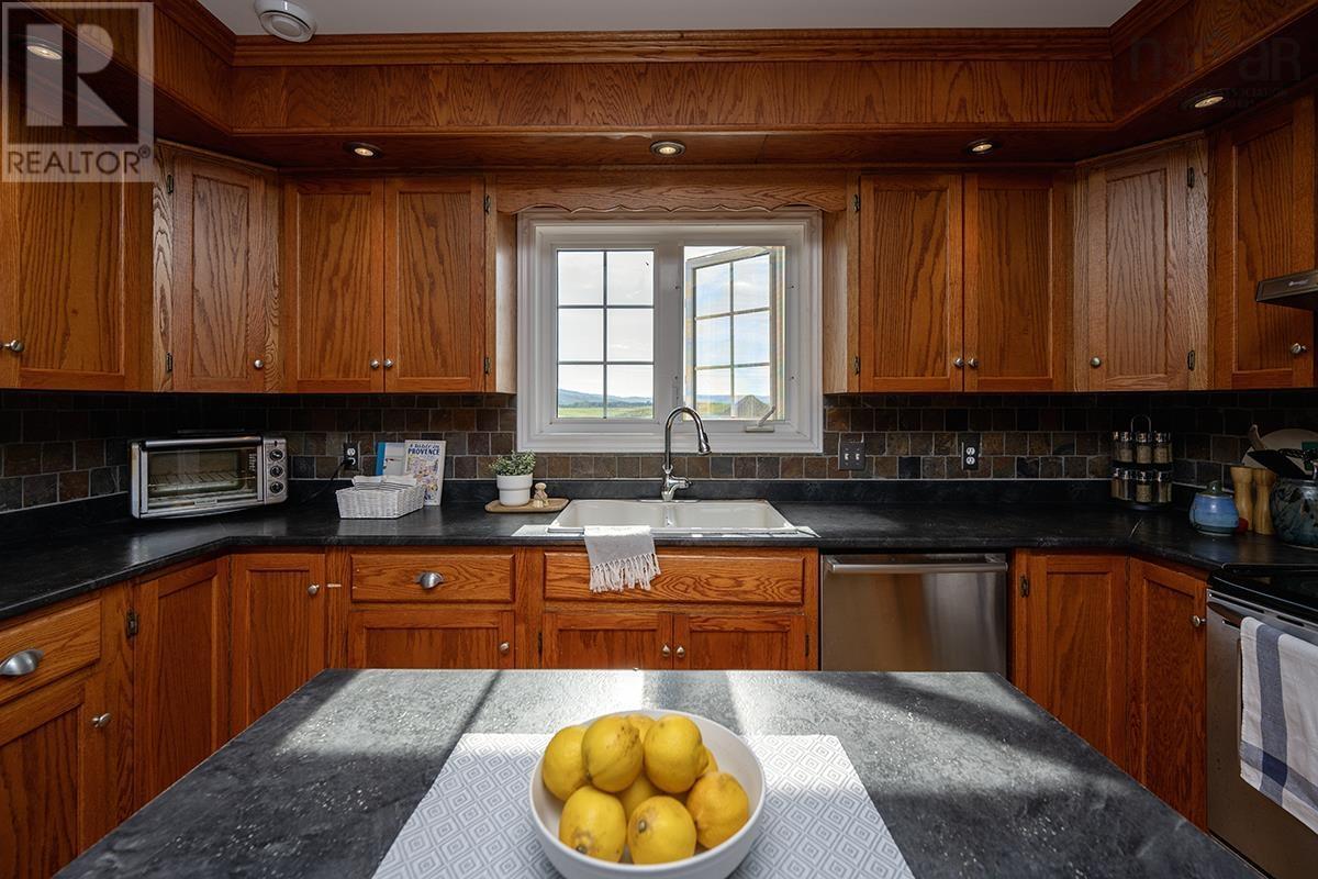 For sale 220 Dill Road, Currys Corner, Nova Scotia B0N2T0 202321111