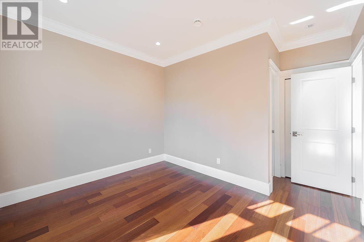 For sale 2817 OLIVER CRESCENT, Vancouver, British Columbia V6L1T1