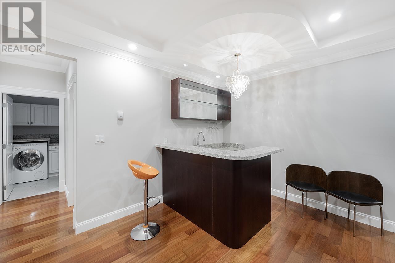 For sale 2817 OLIVER CRESCENT, Vancouver, British Columbia V6L1T1