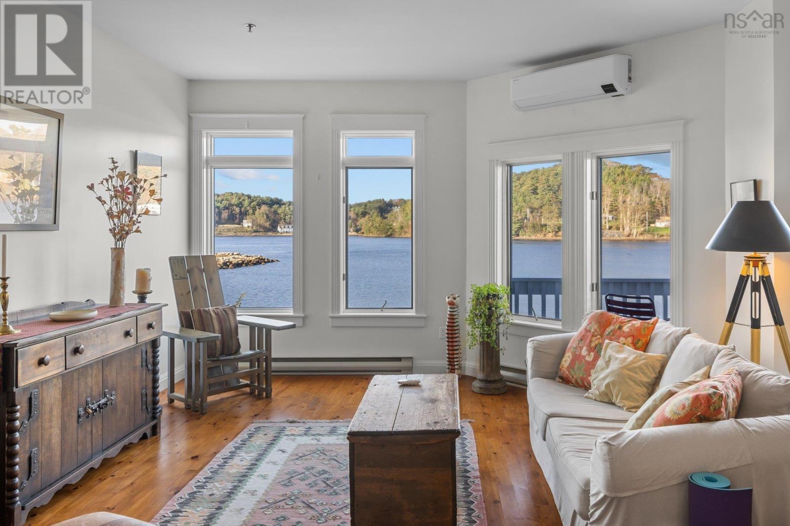 For sale 2A 575 Main Street, Mahone Bay, Nova Scotia B0J2E0