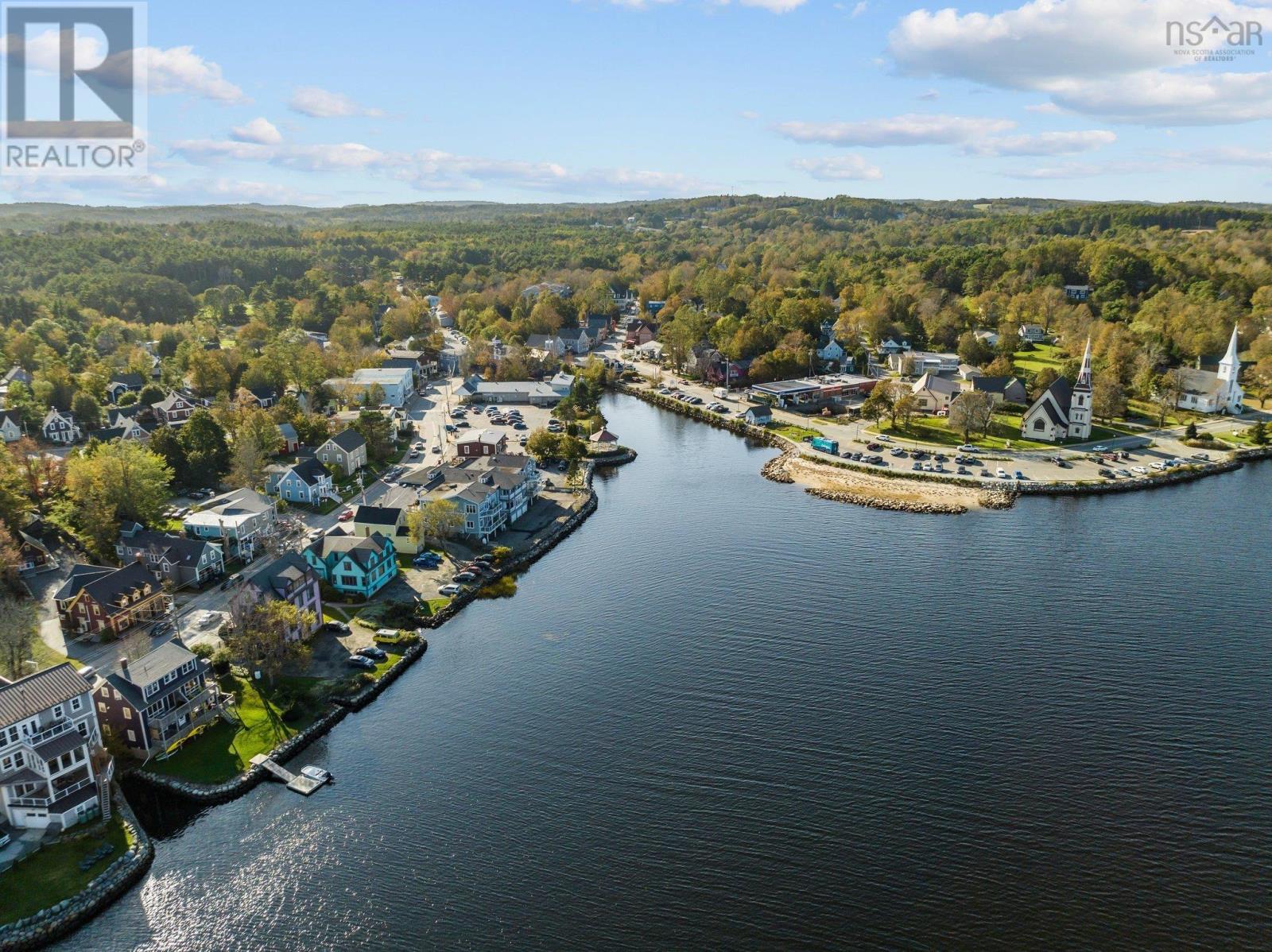 For sale 2A 575 Main Street, Mahone Bay, Nova Scotia B0J2E0