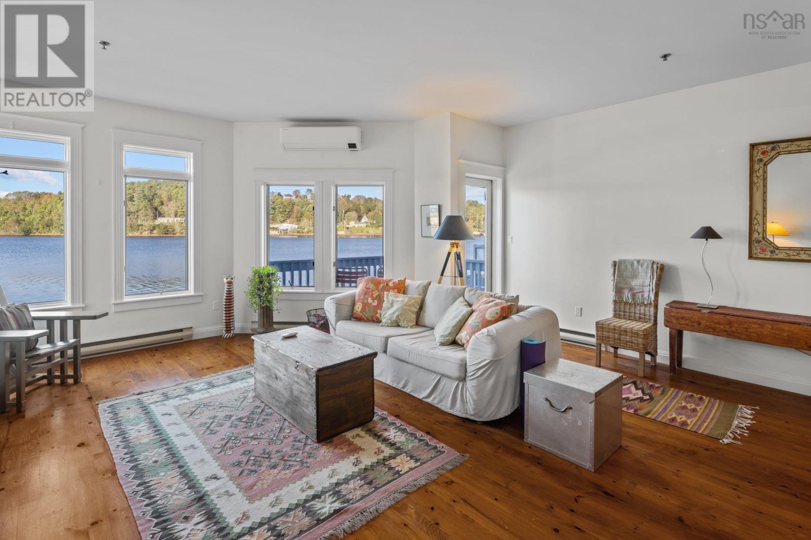 For sale 2A 575 Main Street, Mahone Bay, Nova Scotia B0J2E0