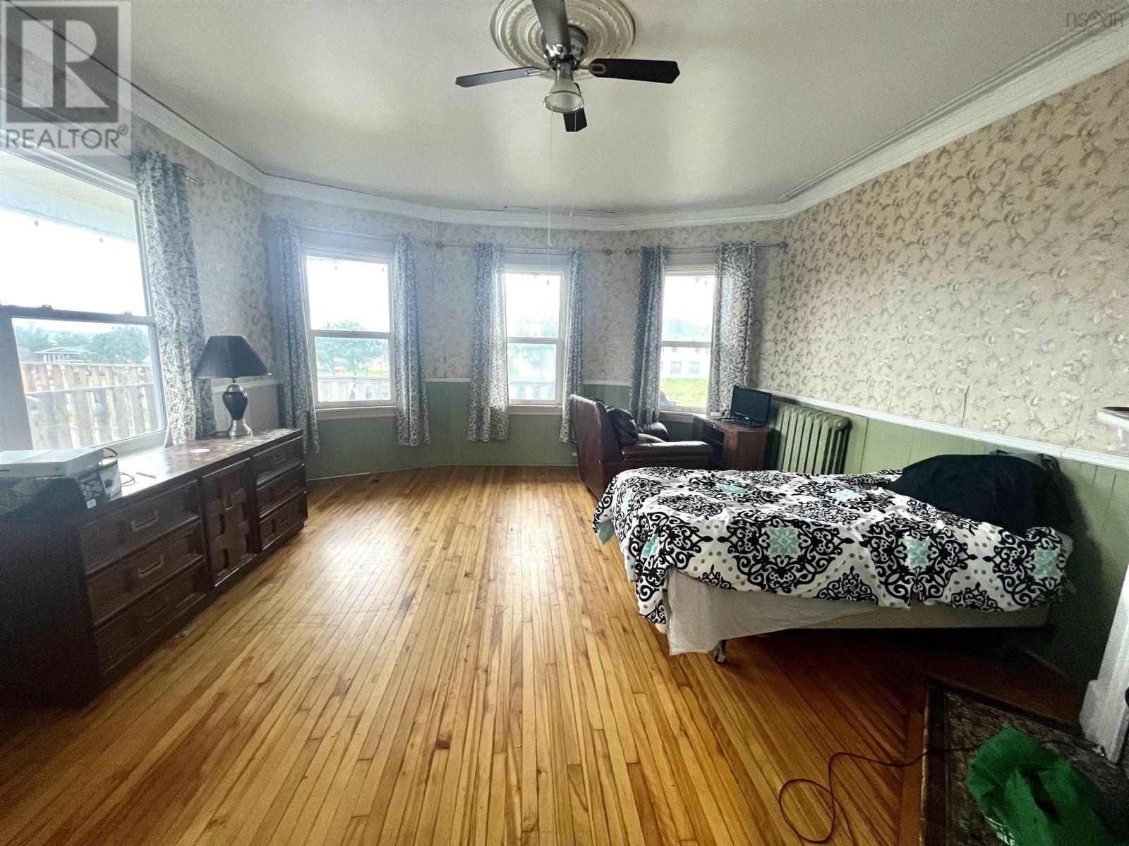 For sale 53 Convent Street, Sydney Mines, Nova Scotia B1V1K2 202320912 REALTOR.ca