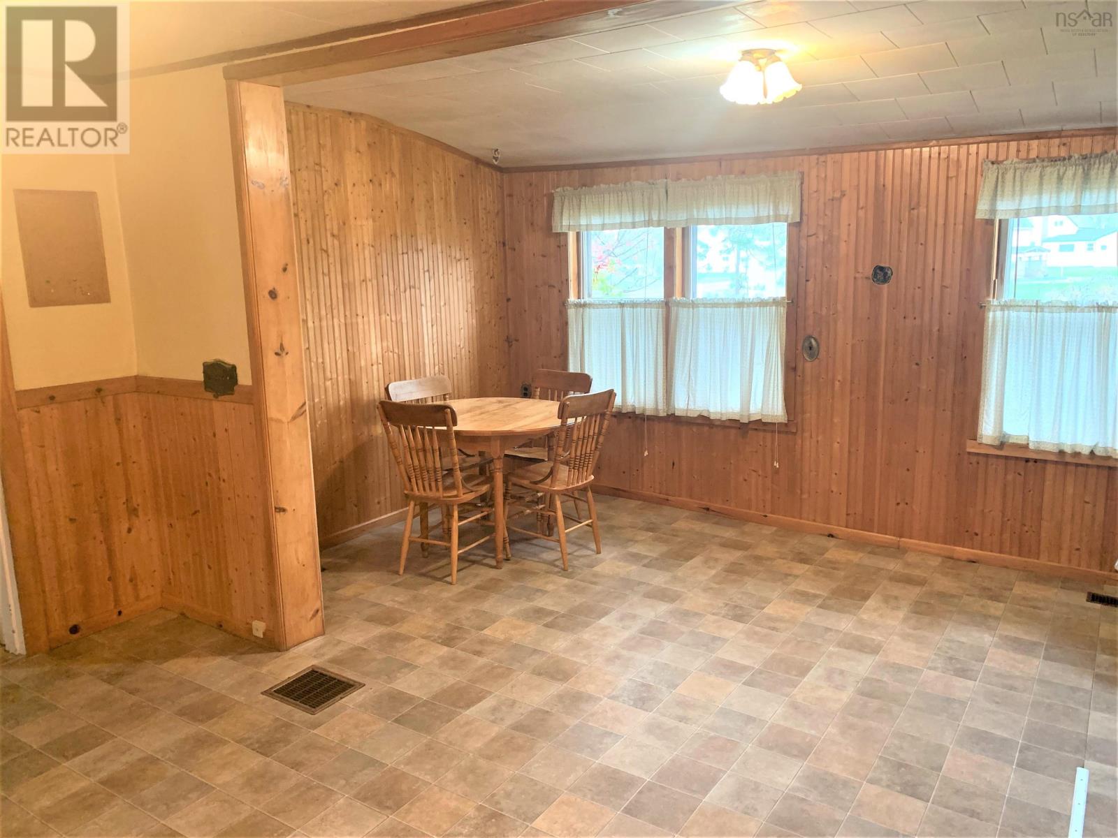 For sale 3842 Eastern Avenue, Parrsboro, Nova Scotia B0M1S0