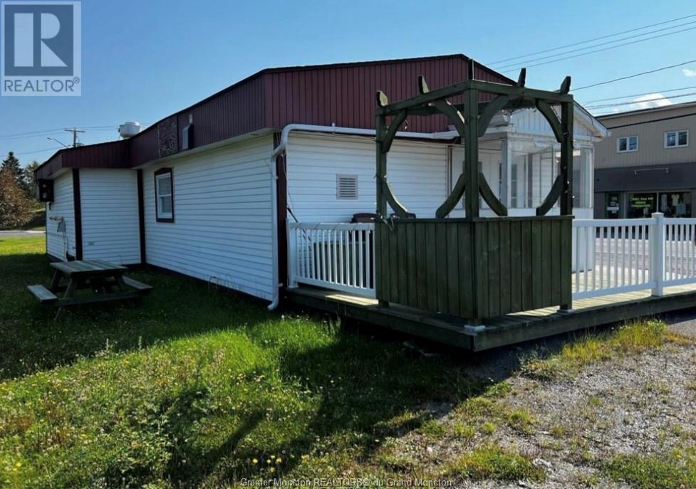 For sale 1983 Commercial ST, SaintFrancois de Madawaska, New Brunswick E7A1S7 M154083