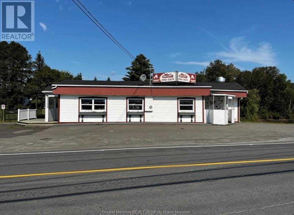 For sale 1983 Commercial ST, SaintFrancois de Madawaska, New Brunswick E7A1S7 M154083