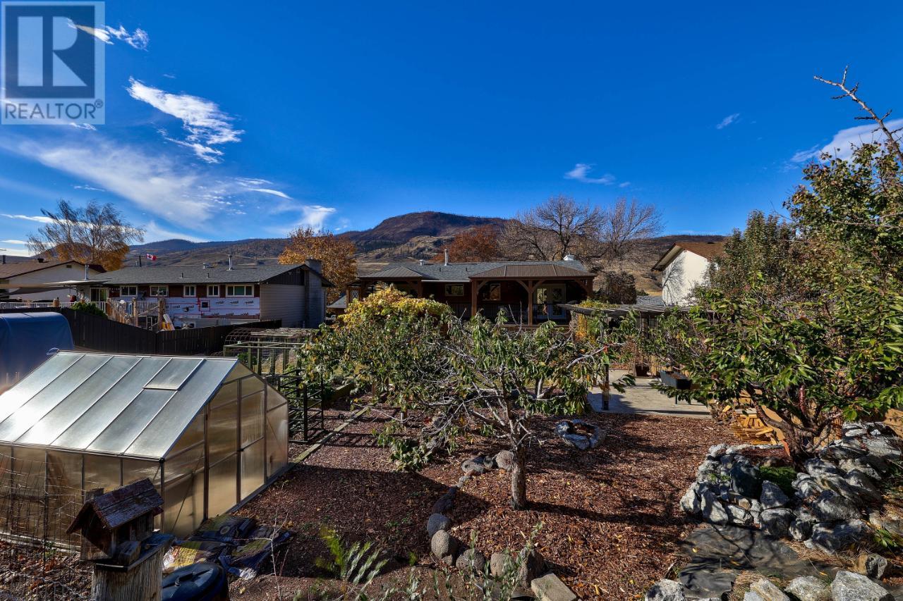 For sale 1153 MACLEAN DRIVE, Cache Creek, British Columbia V0K1H0