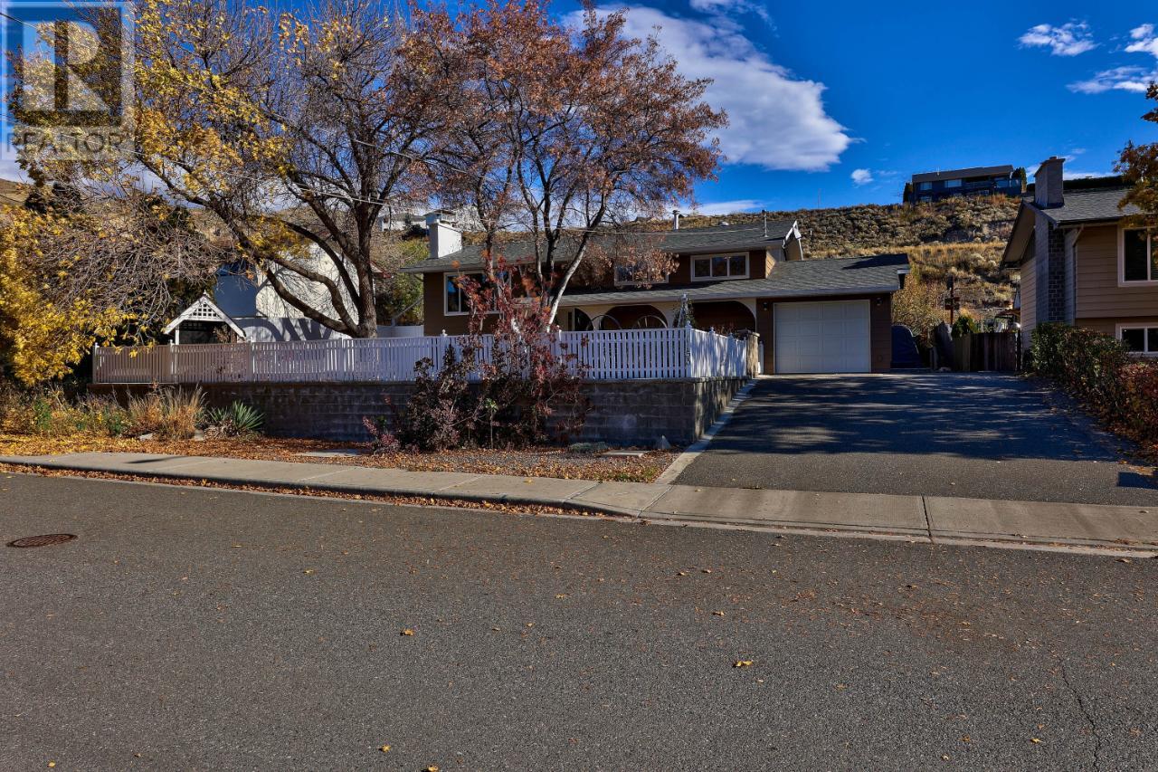 For sale 1153 MACLEAN DRIVE, Cache Creek, British Columbia V0K1H0