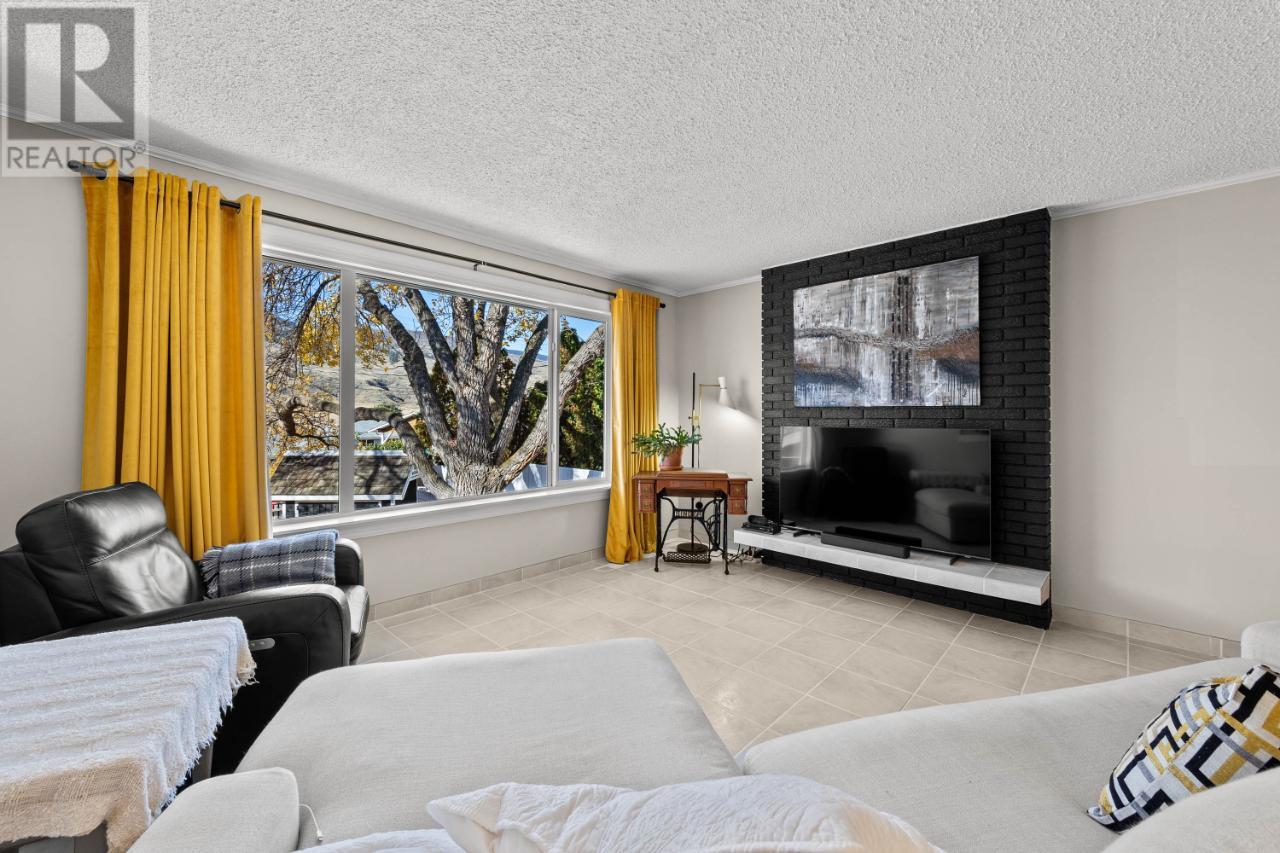 For sale 1153 MACLEAN DRIVE, Cache Creek, British Columbia V0K1H0