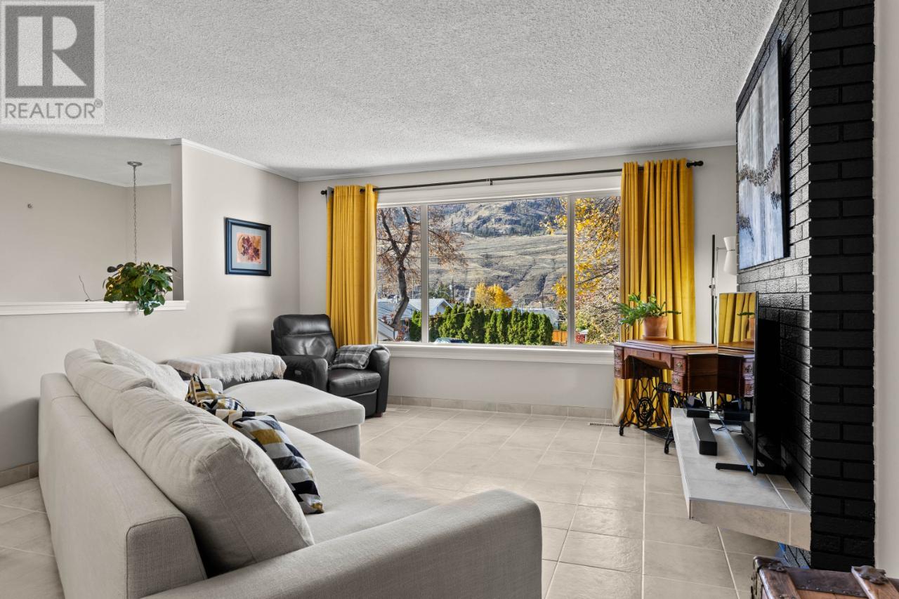 For sale 1153 MACLEAN DRIVE, Cache Creek, British Columbia V0K1H0