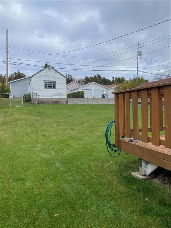 For sale 359 Parkway Boulevard, Flin Flon, Manitoba R8A0K2 202329081 REALTOR.ca