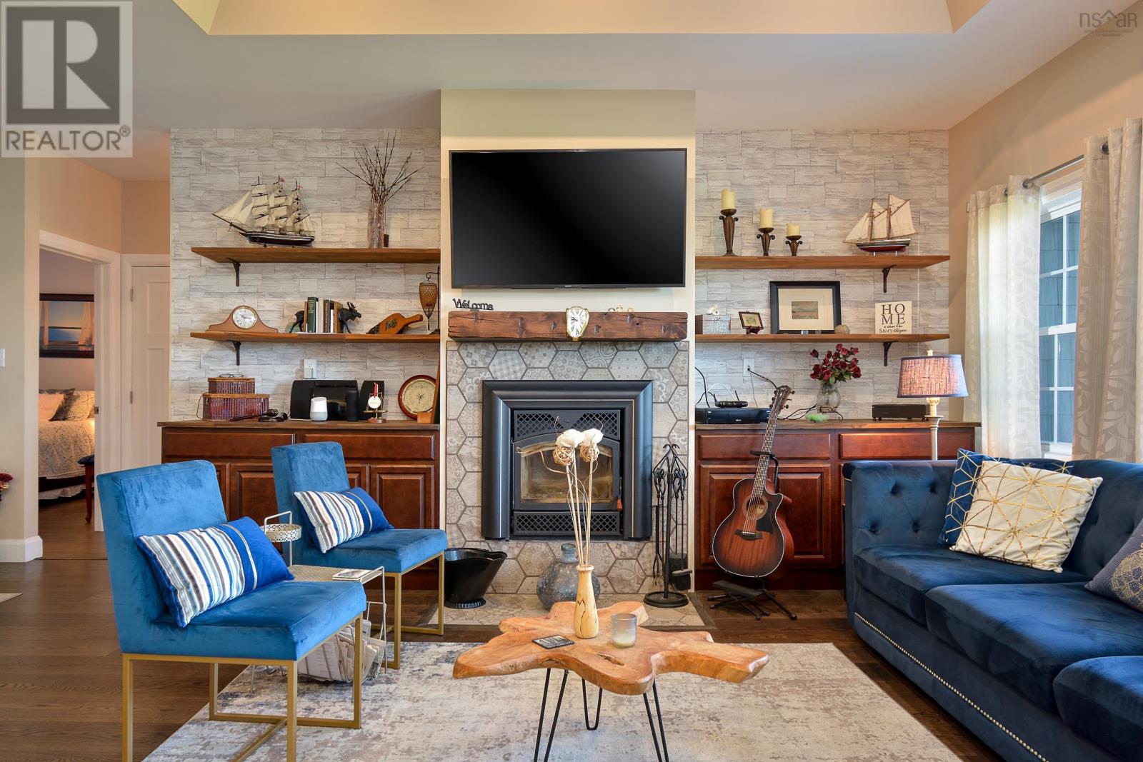 For sale 39170 CABOT TRAIL Road, Ingonish, Nova Scotia B0C1L0