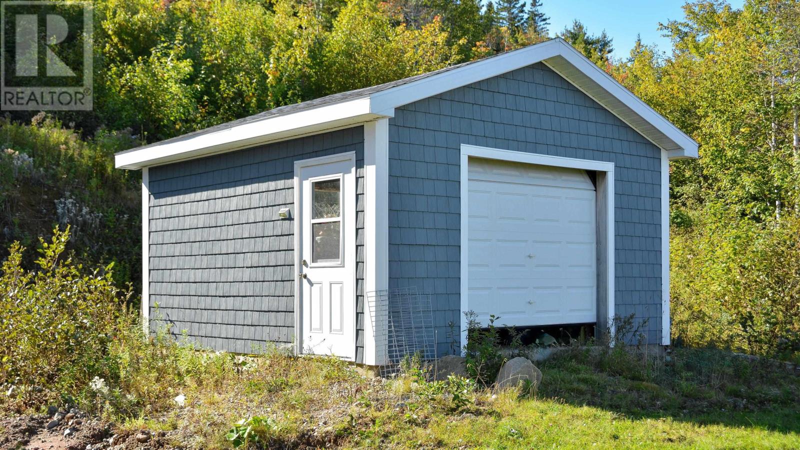 For sale 39170 CABOT TRAIL Road, Ingonish, Nova Scotia B0C1L0