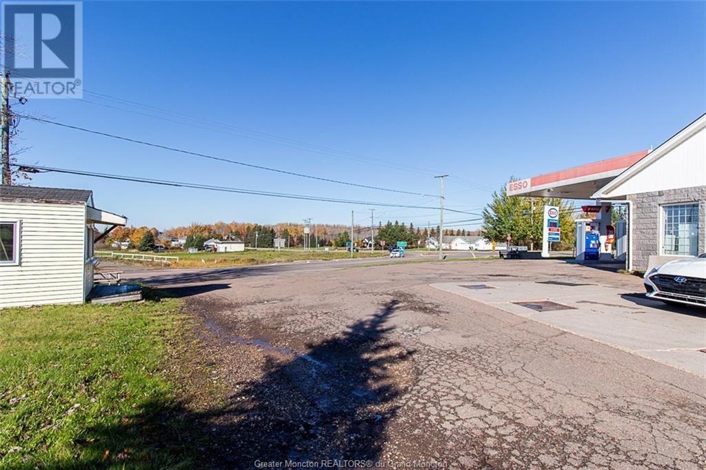 For sale 2223 Amirault, Dieppe, New Brunswick E1A7K6 M155913