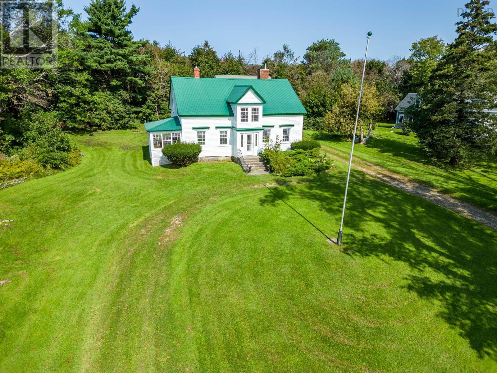 For sale 80 Fort Point Road, Weymouth North, Nova Scotia B0W3T0