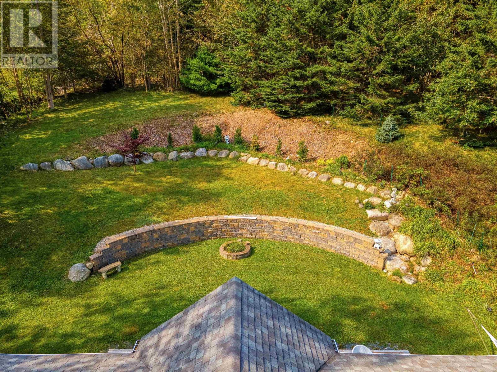 For sale 115 Clearway Street, Mahone Bay, Nova Scotia B0J2E0