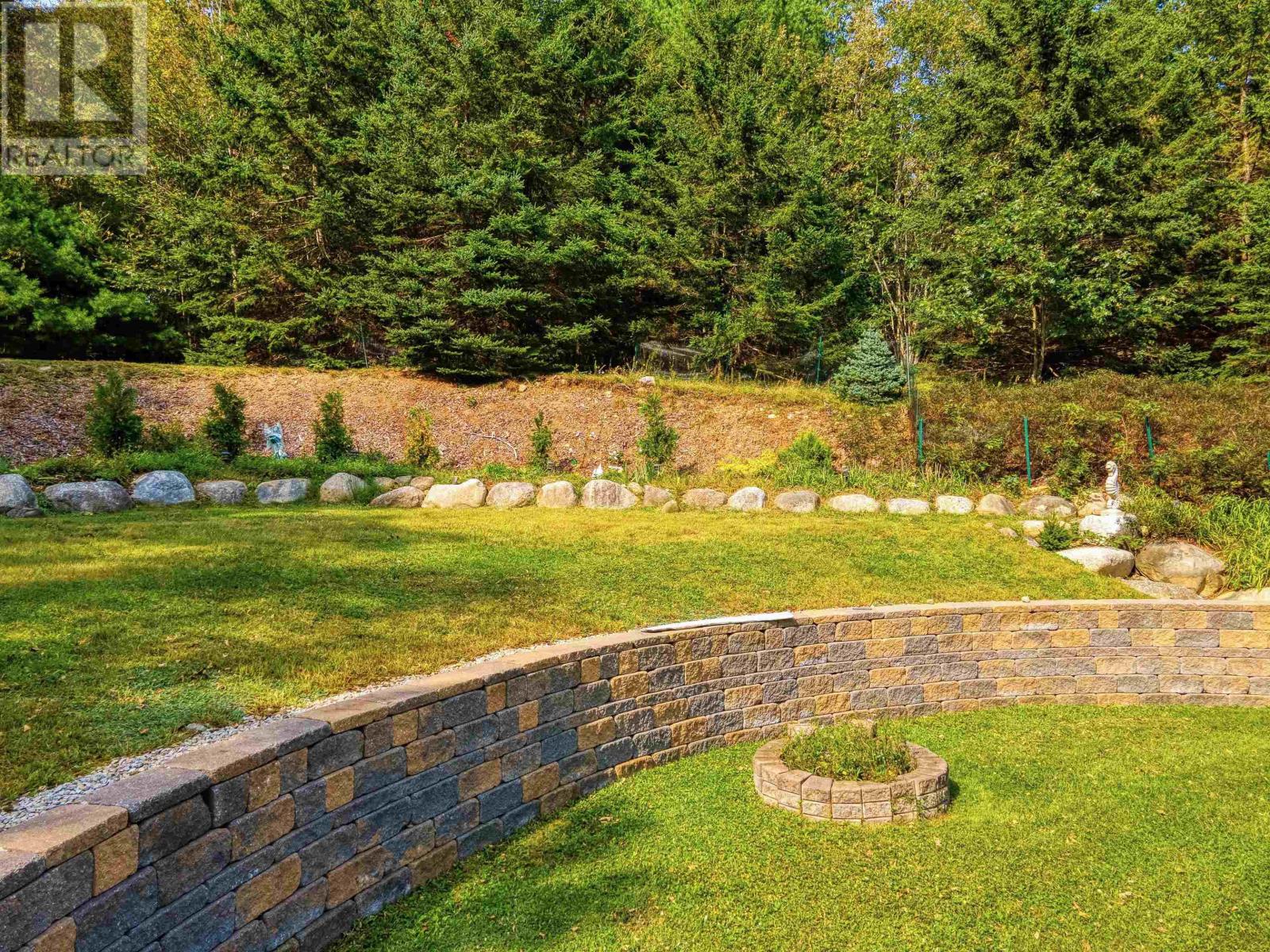 For sale 115 Clearway Street, Mahone Bay, Nova Scotia B0J2E0