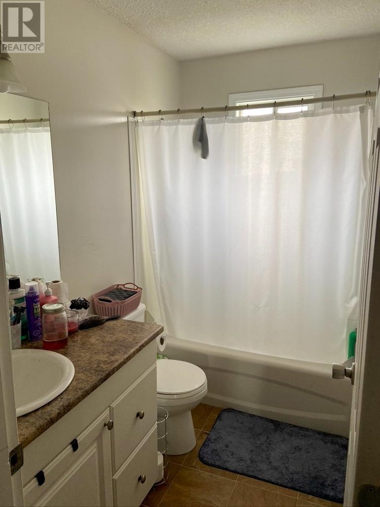 For sale 2151 QUILCHENA AVE, Merritt, British Columbia 175570