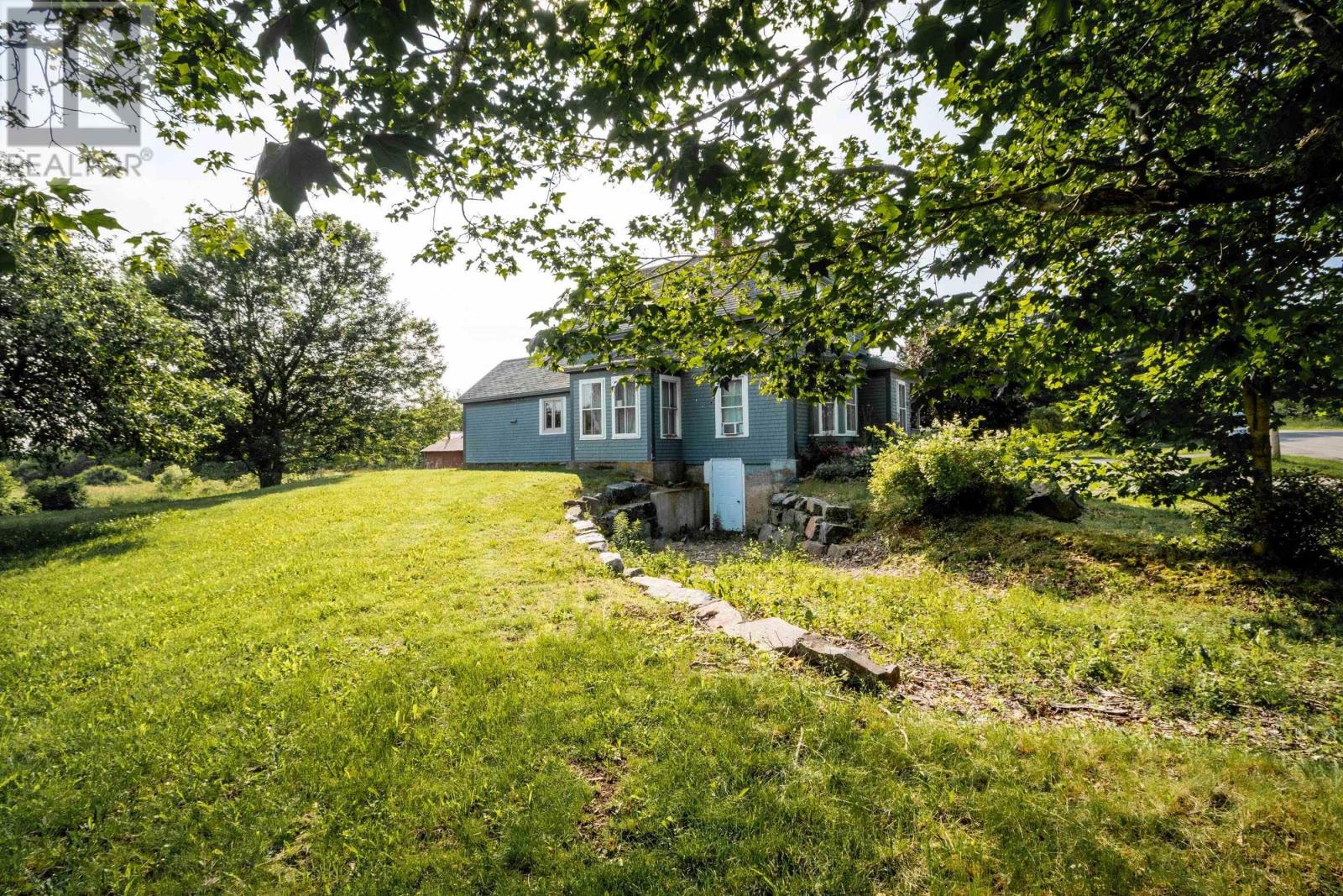 For sale 6904 Aylesford Road, Factorydale, Nova Scotia B0P1C0