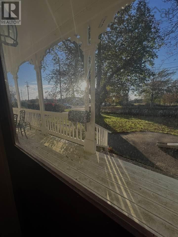 For sale 395 Pleasant Street, Yarmouth, Nova Scotia B5A3P5 202323248