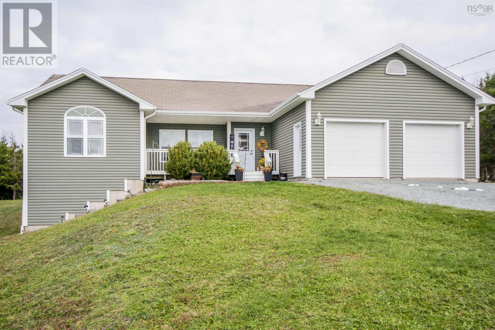 For sale 40 Lailia Lane, Ostrea Lake, Nova Scotia B0J2L0 202323498 REALTOR.ca