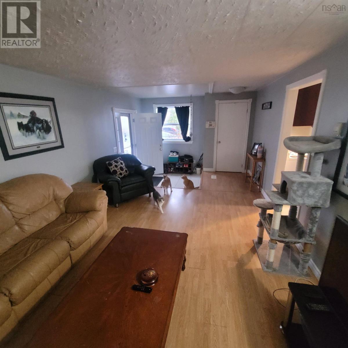 For sale 207 Highway 214, Elmsdale, Nova Scotia B2S1J1 202323549