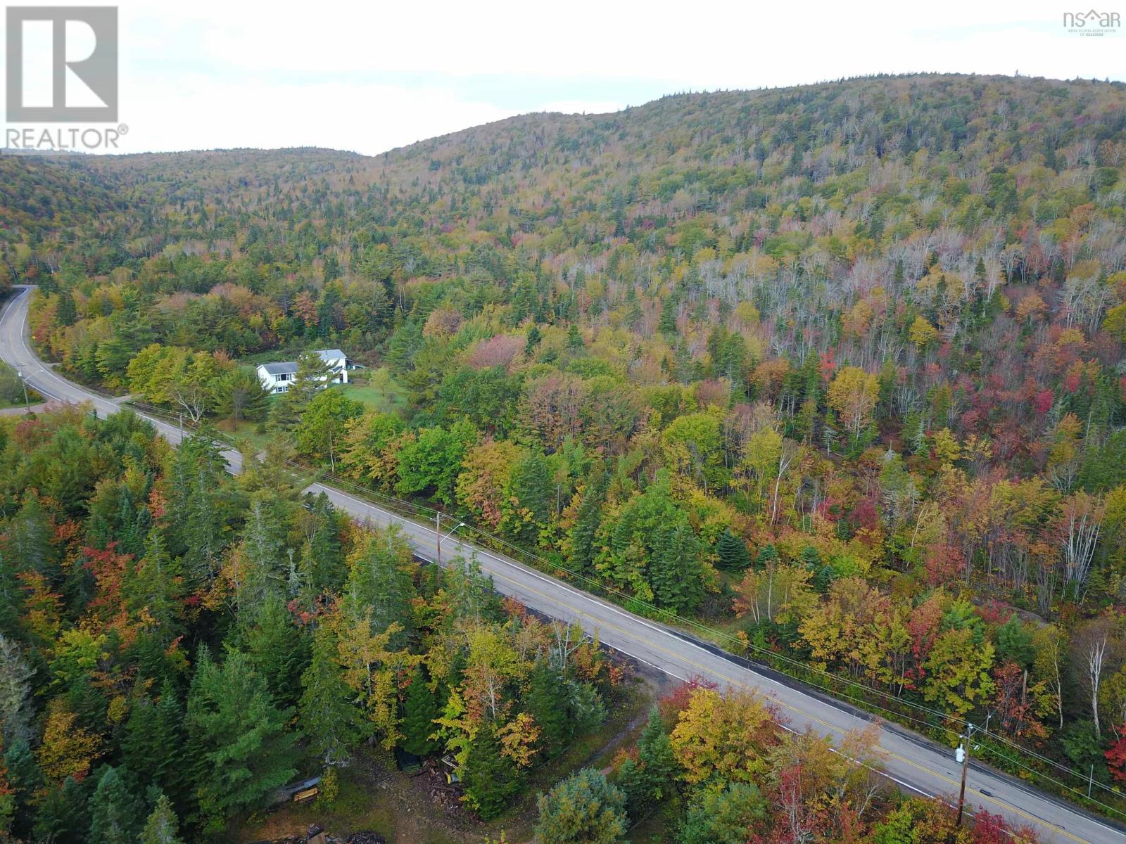 For sale Cabot Trail, Ingonish, Nova Scotia B0C1B0 202321899