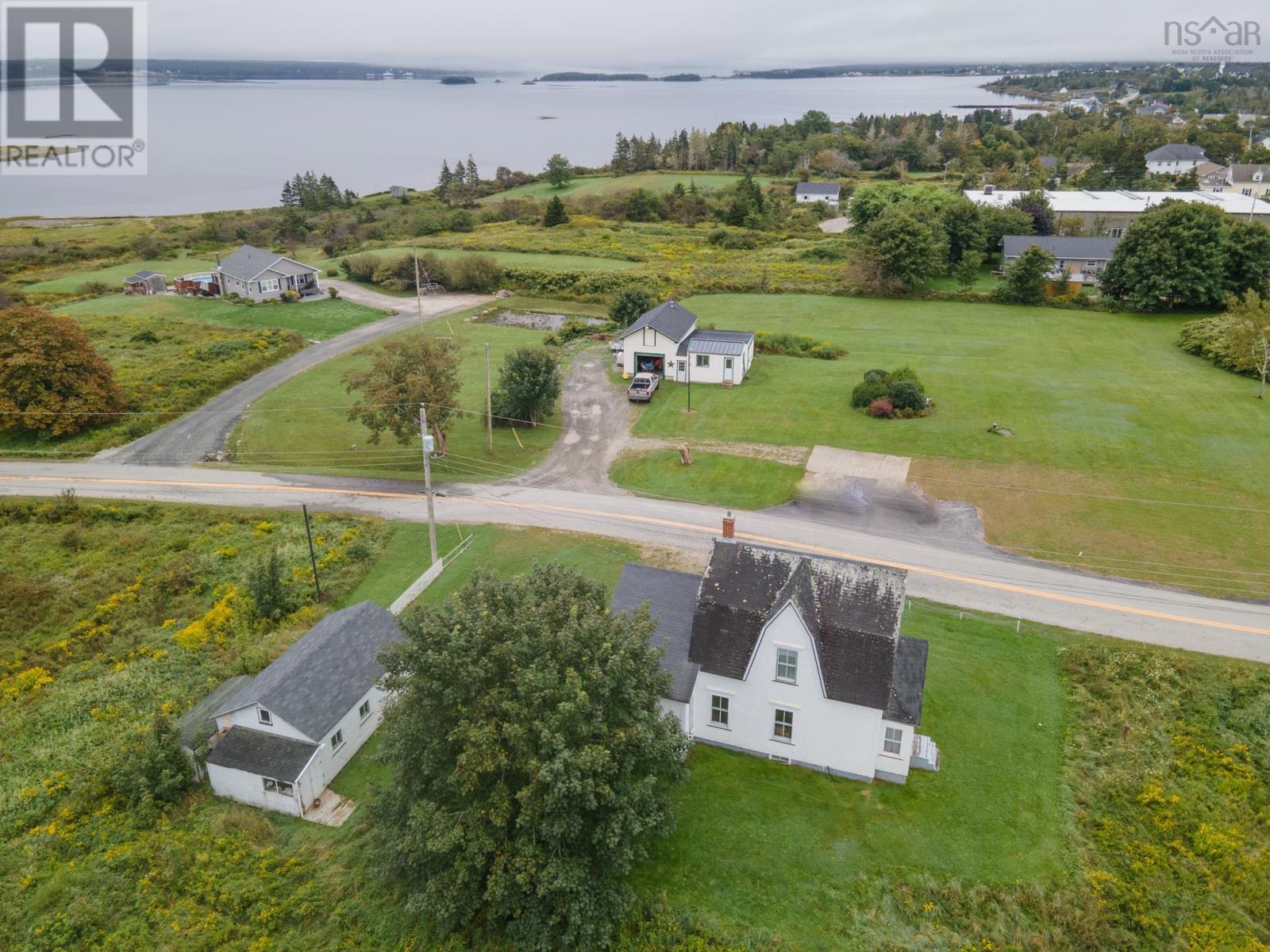 For sale 21 Sams Road, West Pubnico, Nova Scotia B0W3S0 202320154