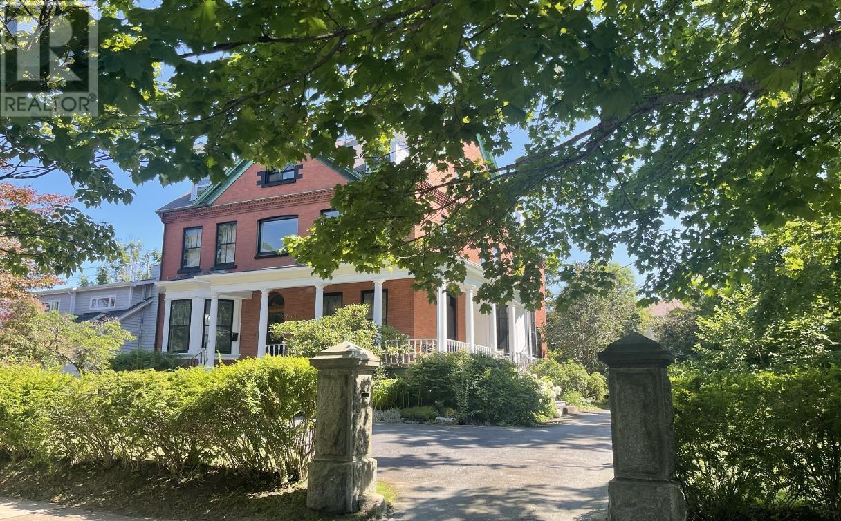 For sale 761 Young Avenue, Halifax, Nova Scotia B3H2V8 202323858