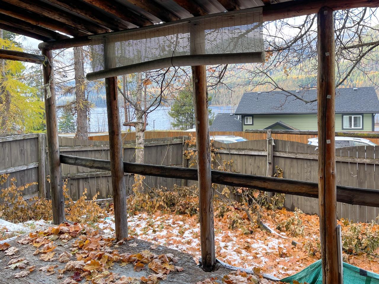 For sale 9338 HALF MOON AVE, Moyie, British Columbia V0B2A0 2474032