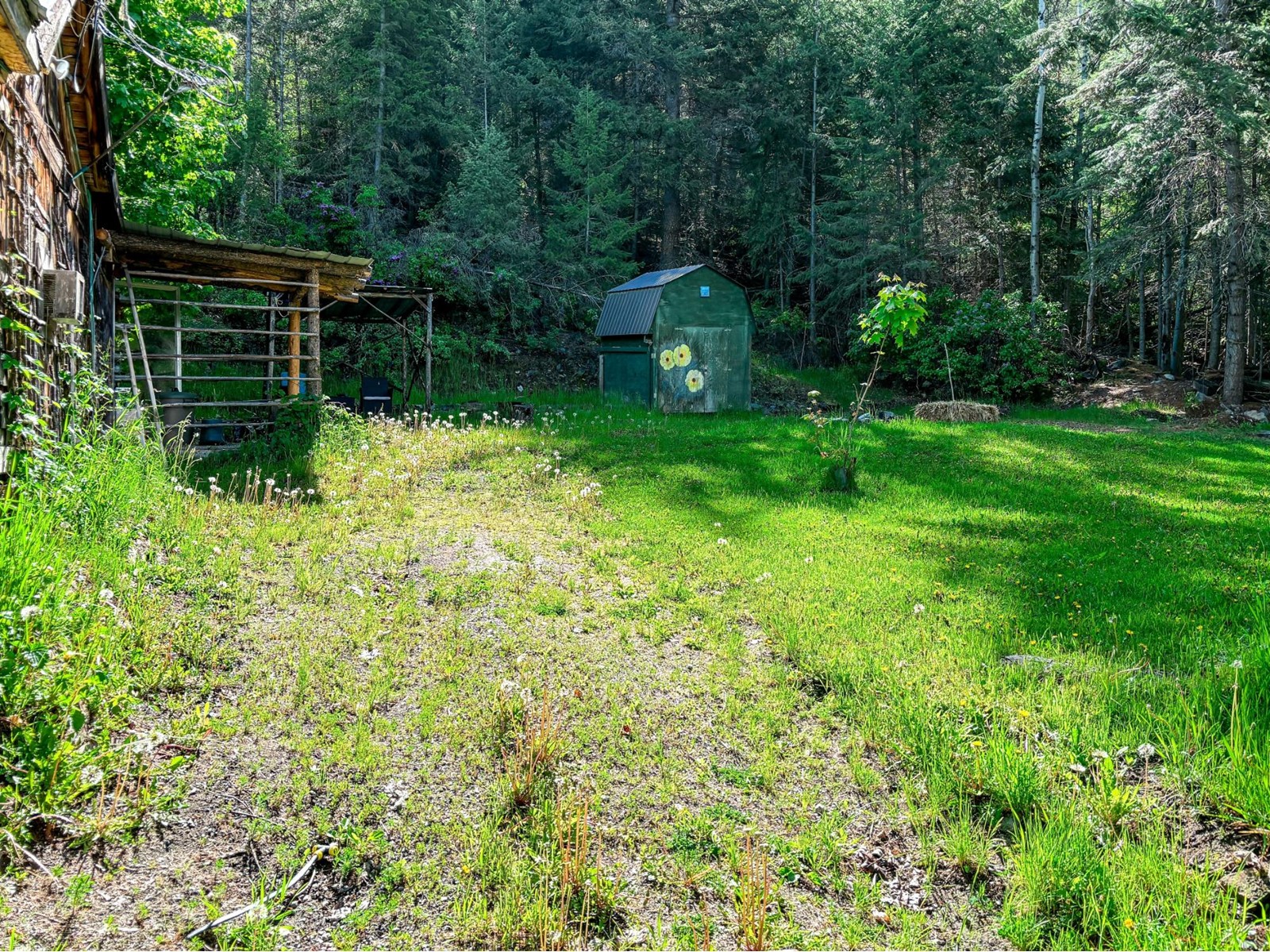 For sale 9338 HALF MOON AVE, Moyie, British Columbia V0B2A0 2474032