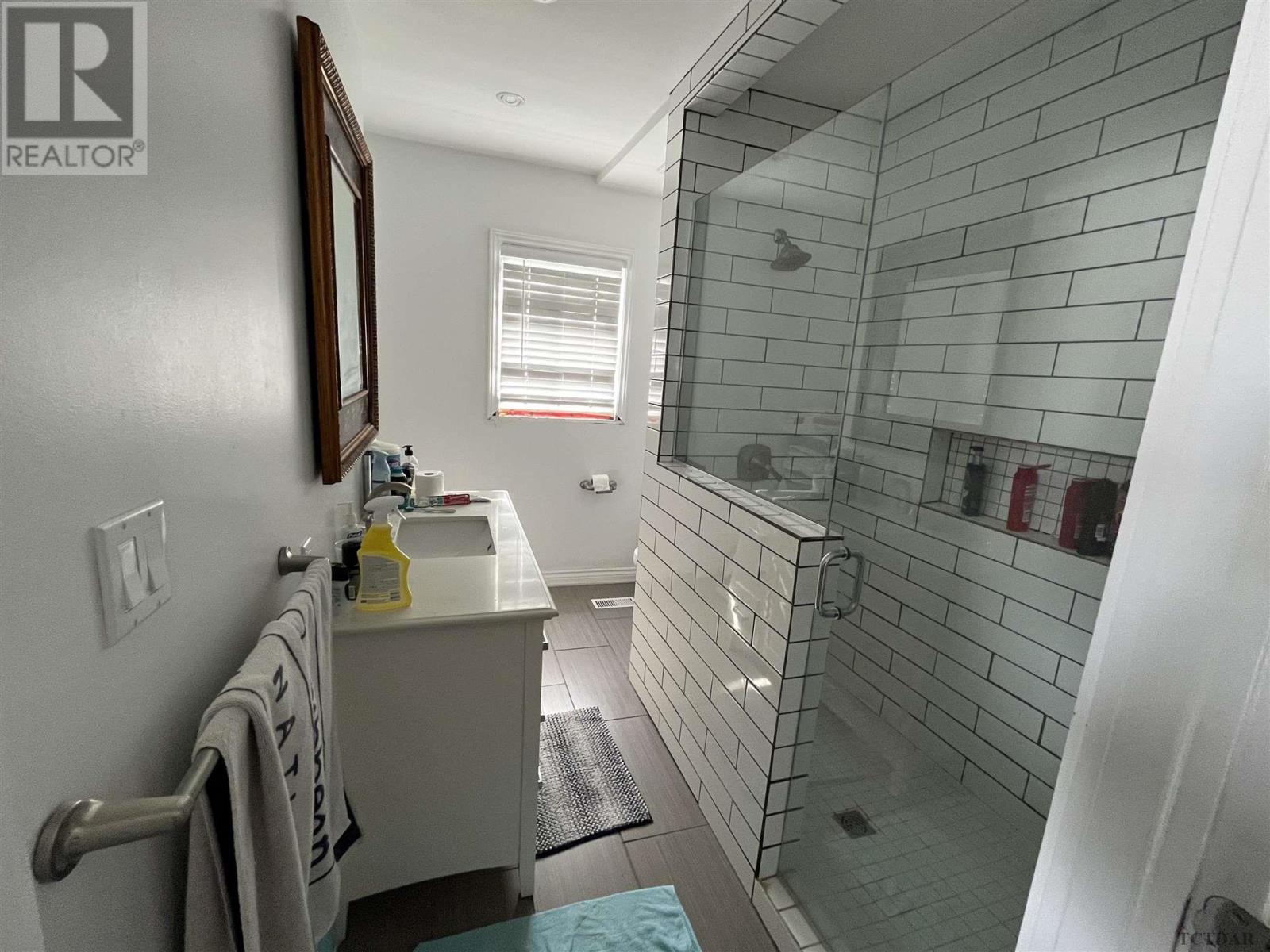 For sale 210 Main ST, Smooth Rock Falls, Ontario P0L2B0 TM232206