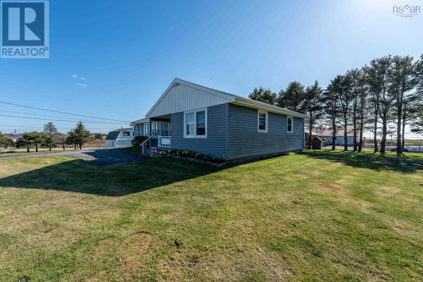 For sale 4903 Highway 1, Salmon River, Nova Scotia B0W2Y0 202323889