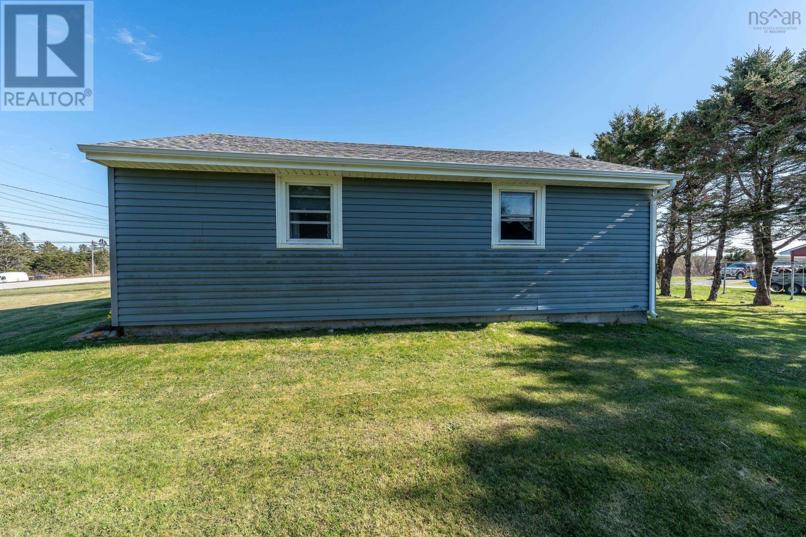 For sale 4903 Highway 1, Salmon River, Nova Scotia B0W2Y0 202323889 REALTOR.ca