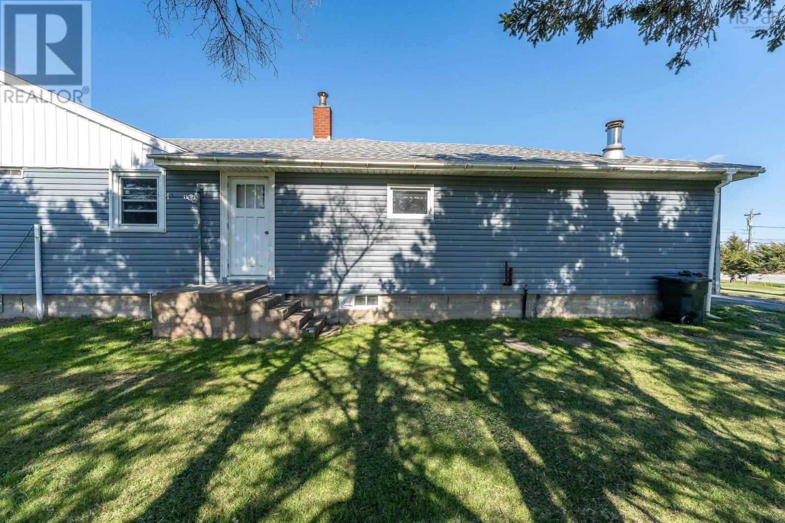 For sale 4903 Highway 1, Salmon River, Nova Scotia B0W2Y0 202323889