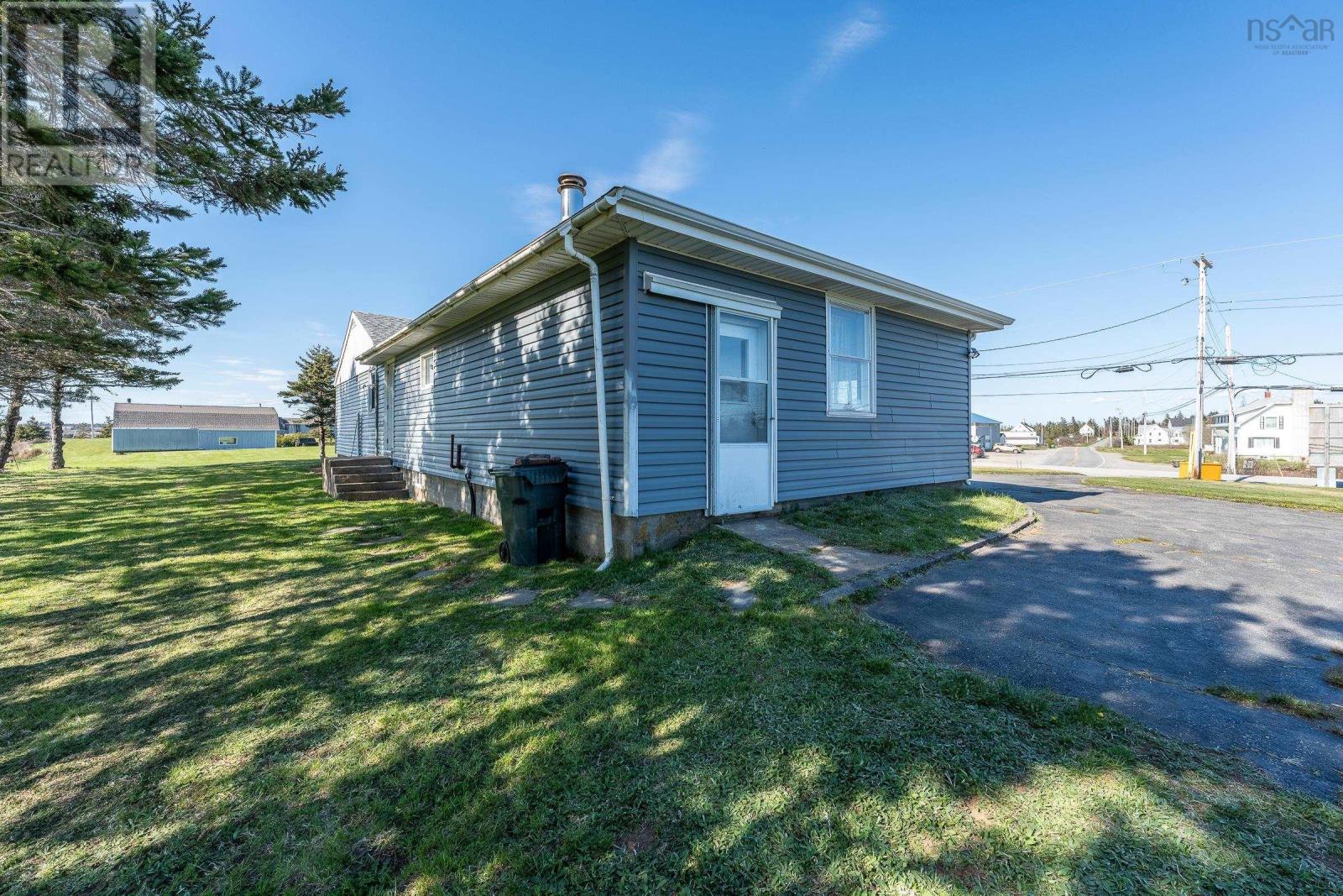 For sale 4903 Highway 1, Salmon River, Nova Scotia B0W2Y0 202323889 REALTOR.ca