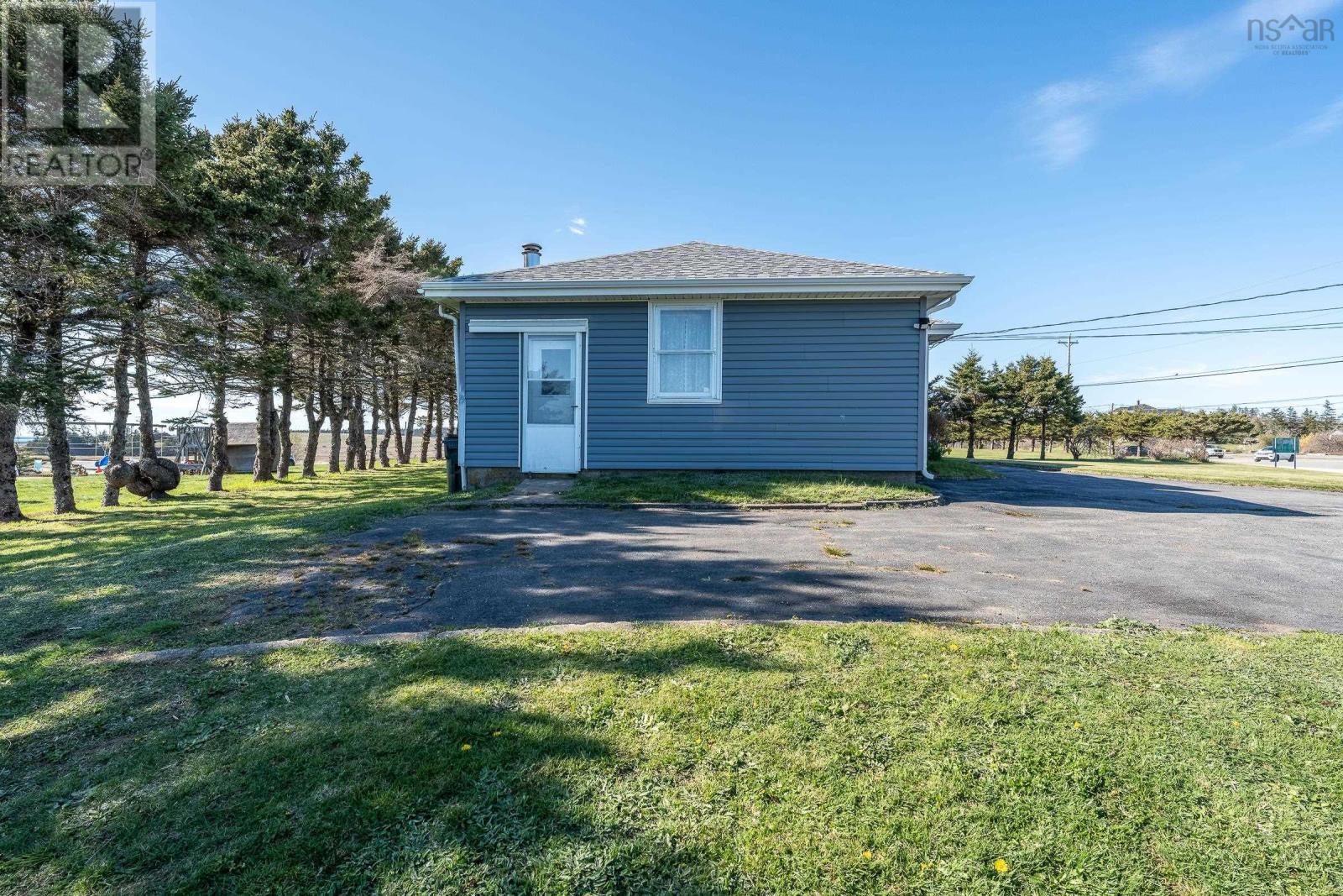 For sale 4903 Highway 1, Salmon River, Nova Scotia B0W2Y0 202323889 REALTOR.ca