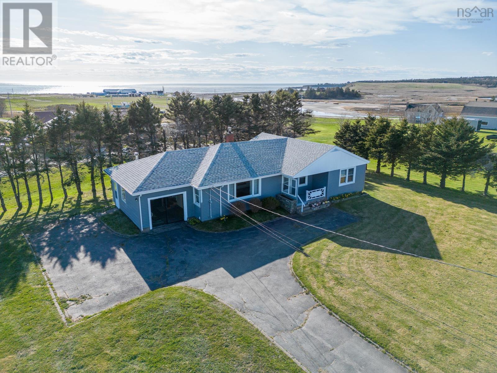 For sale 4903 Highway 1, Salmon River, Nova Scotia B0W2Y0 202323889 REALTOR.ca