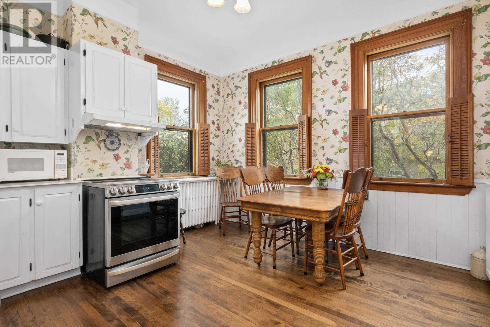 For sale 761 Young Avenue, Halifax, Nova Scotia B3H2V8 202323953