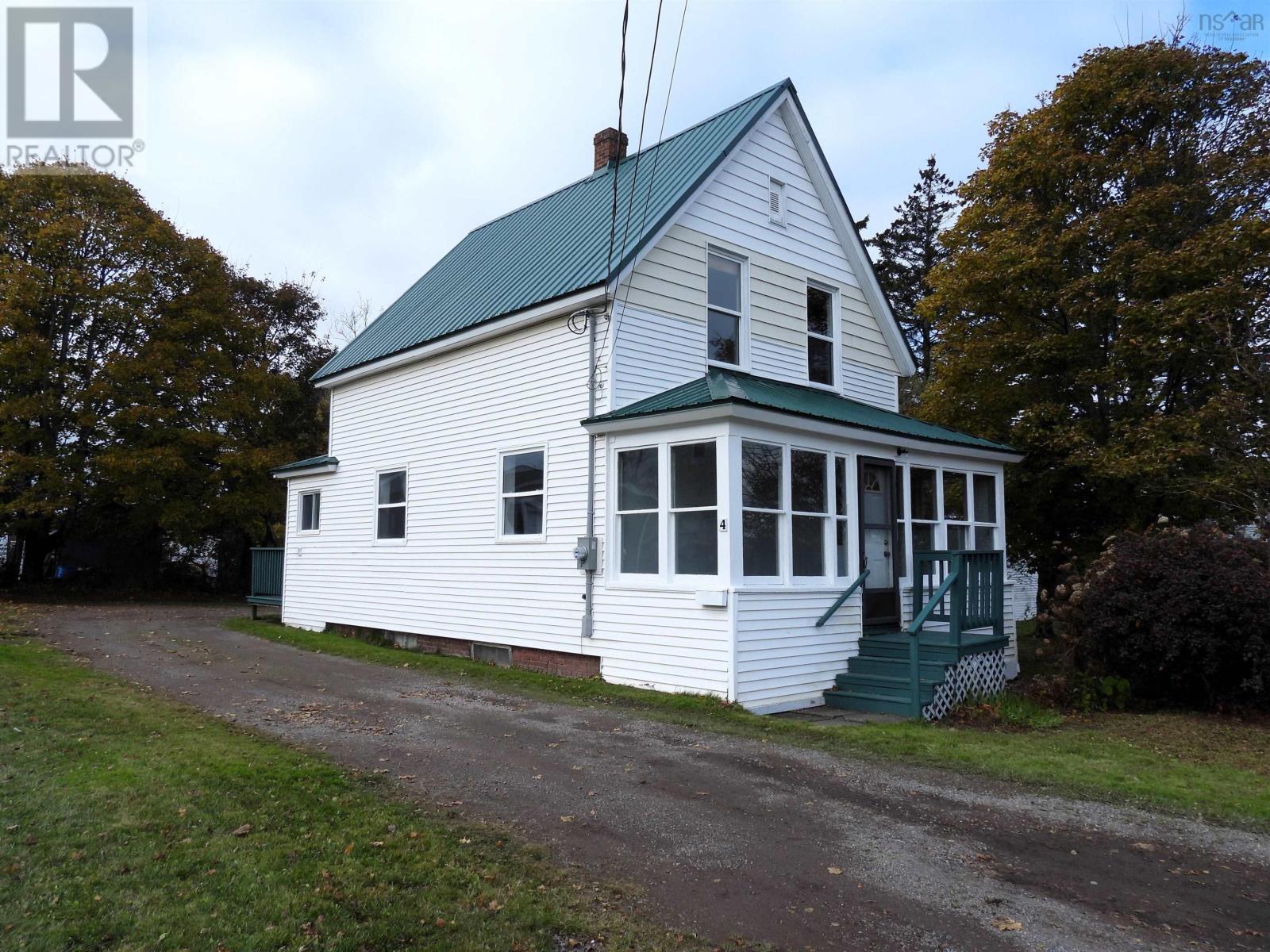 For sale 4 Silver Street, Amherst, Nova Scotia B4H2P1 202324032