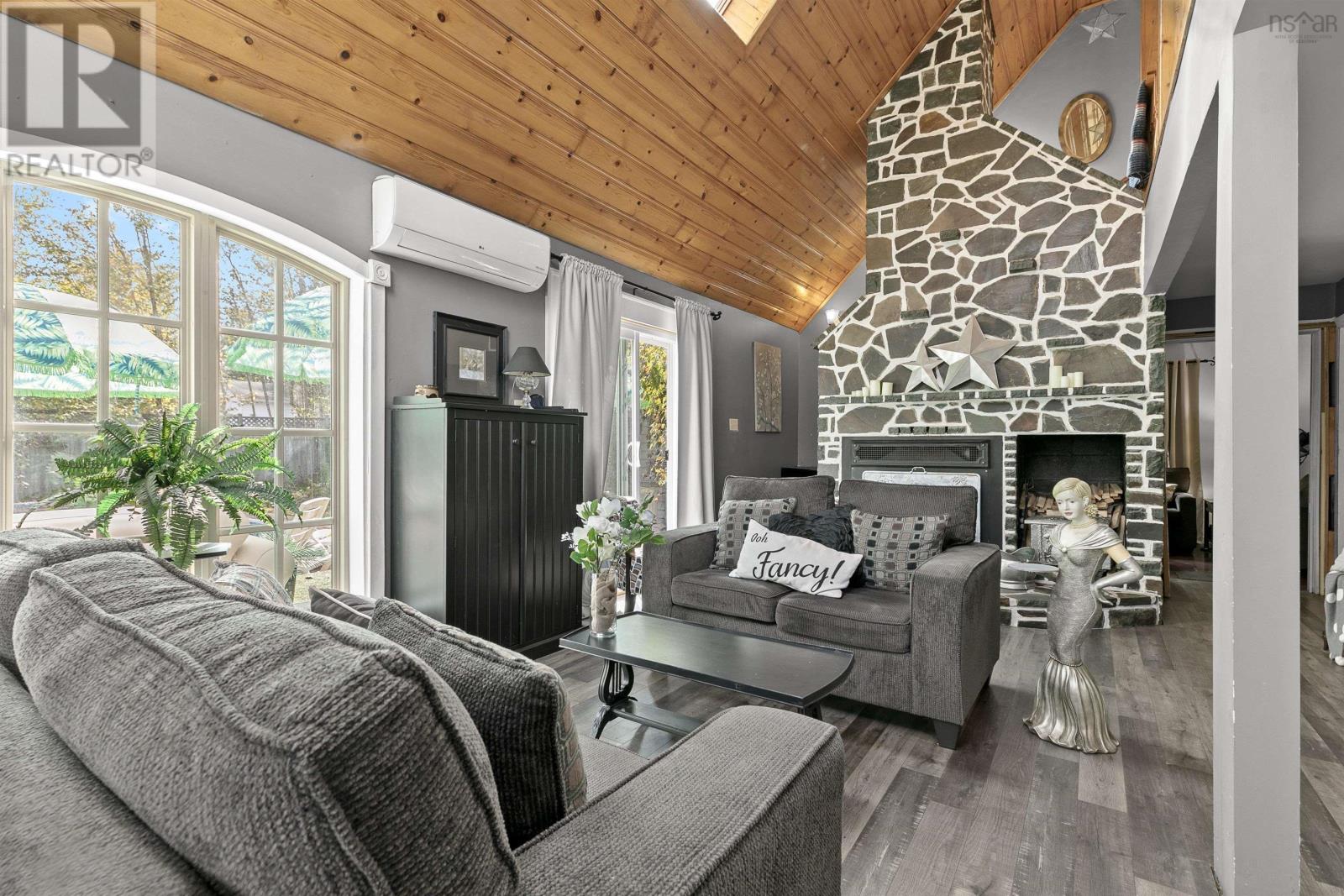 For sale 406 Lakeview Avenue, Middle Sackville, Nova Scotia B4E3B6