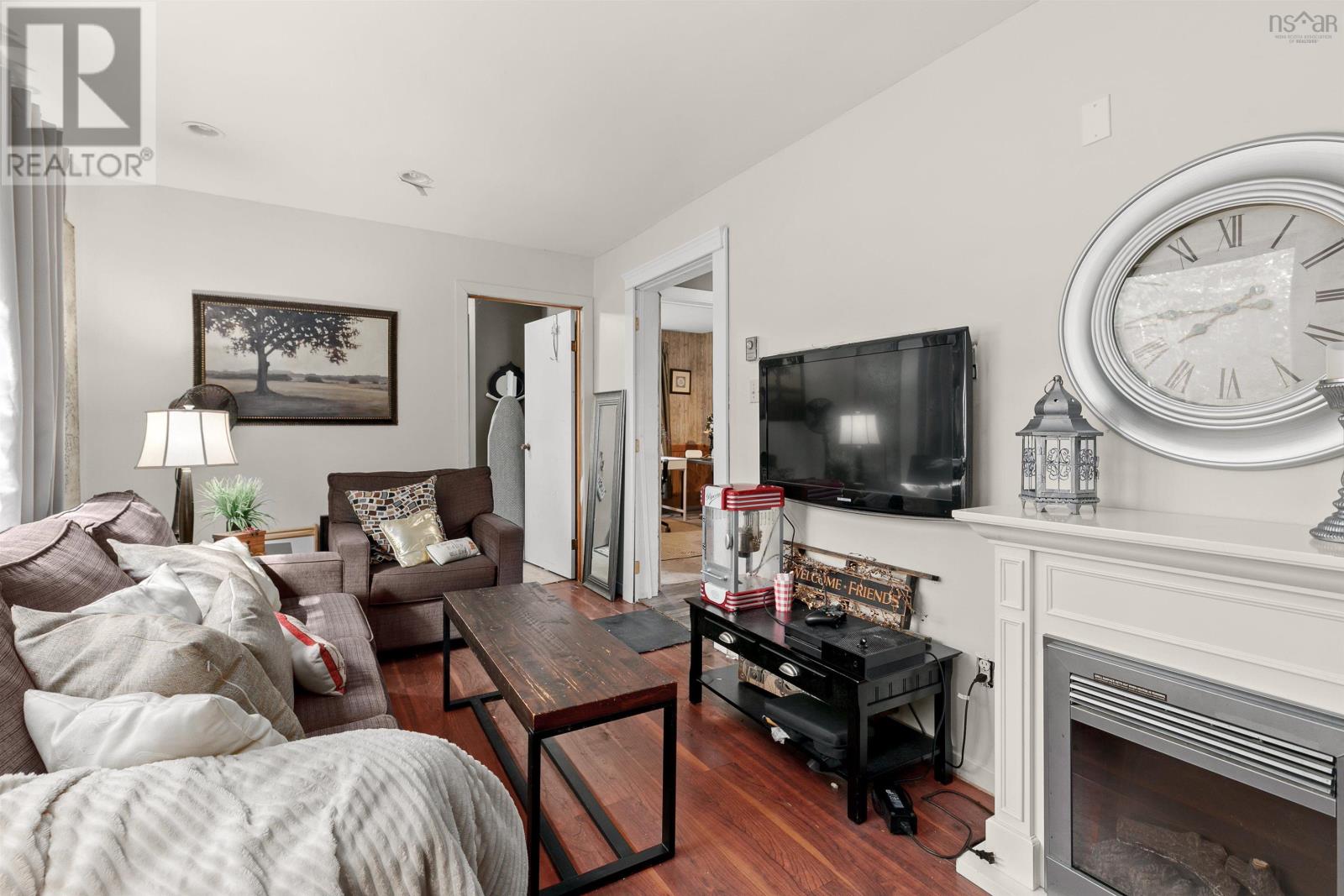 For sale 406 Lakeview Avenue, Middle Sackville, Nova Scotia B4E3B6