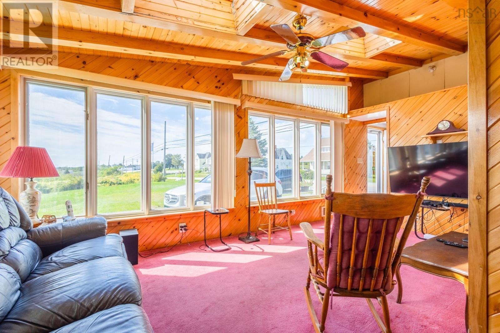 For sale 637 Highway 335, West Pubnico, Nova Scotia B0W3S0 202318646